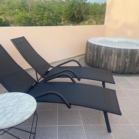 Apartman Nina Posedarje Exterior foto