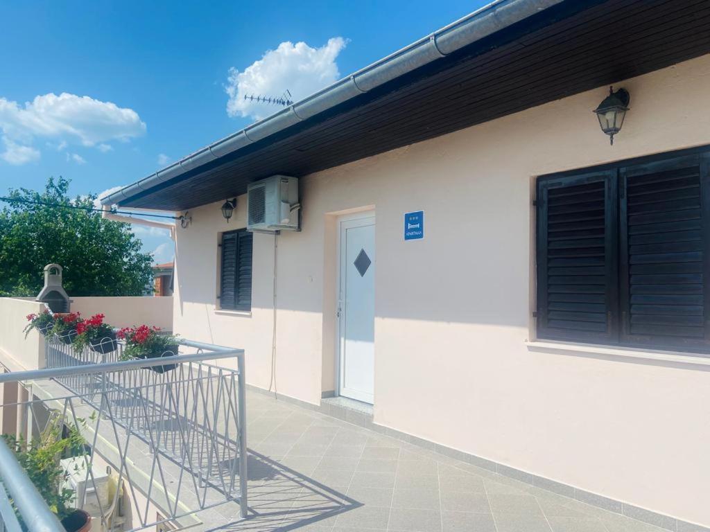Apartman Nina Posedarje Exterior foto