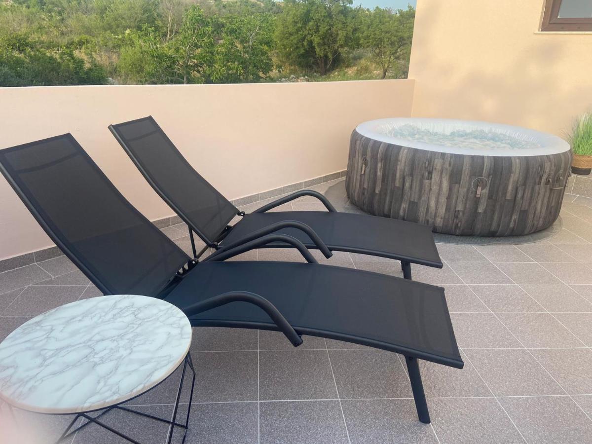 Apartman Nina Posedarje Exterior foto